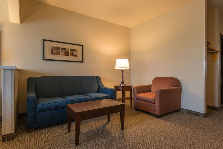 Room 18 of 28