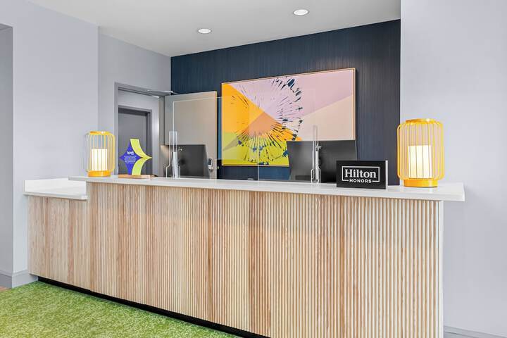 Spark by Hilton Victoria