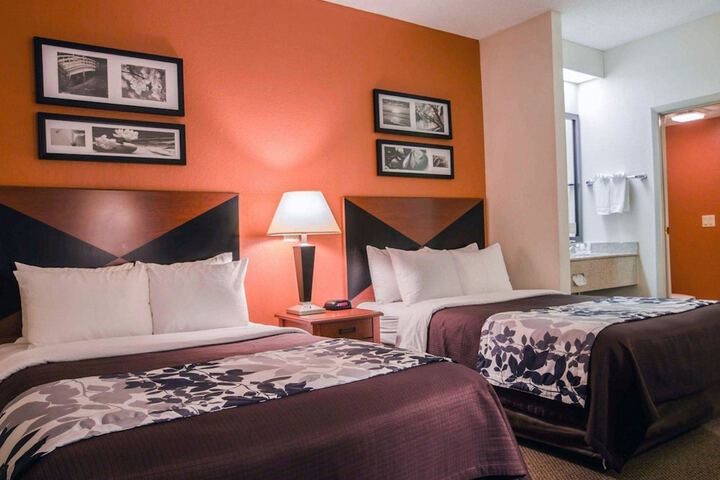 Room 17 of 29