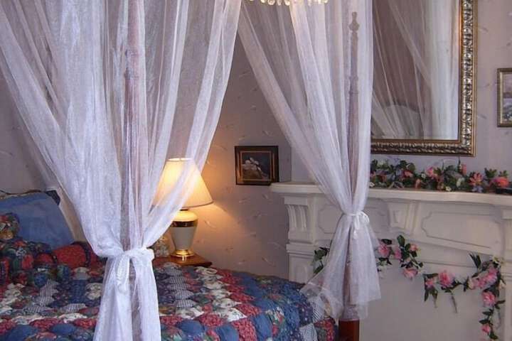 Room 18 of 28