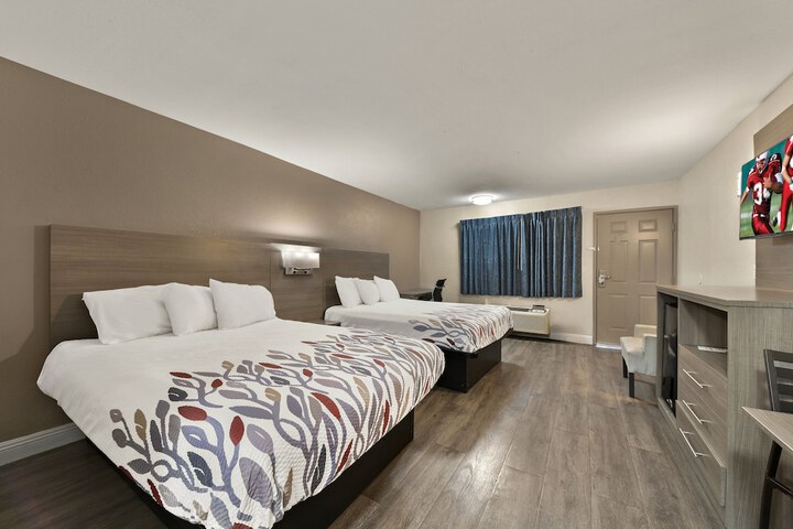 Room 19 of 32