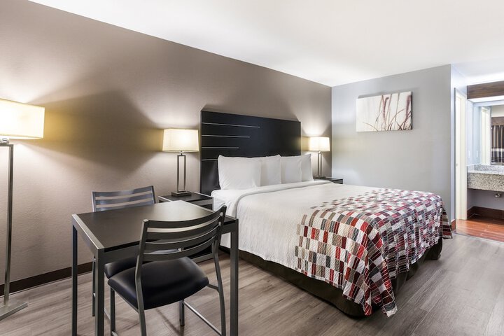 Room 12 of 36