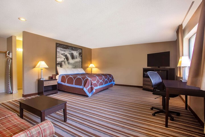 Room 17 of 21