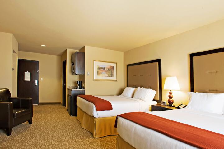 Holiday Inn Express & Suites Wichita Falls by IHG