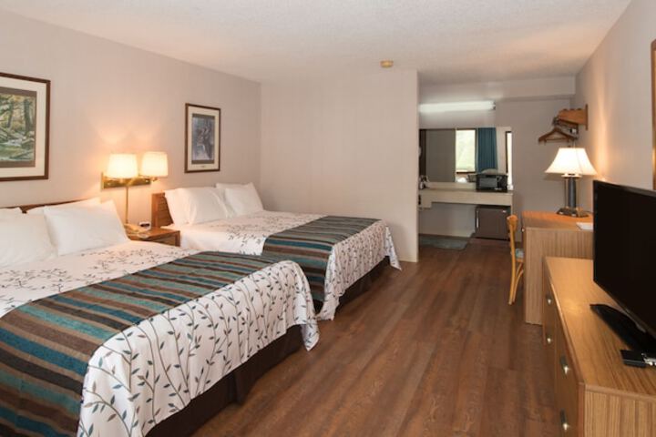 Highland Manor Inn