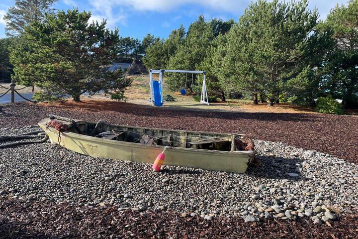 Gearhart Lakefront Vacation Rental