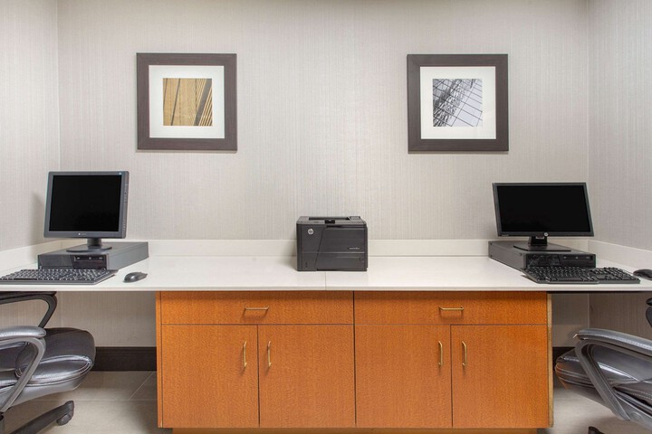 Business Center 26 of 26