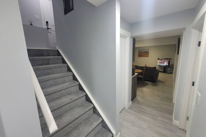 Luxurious Home Away From Home With Aircon