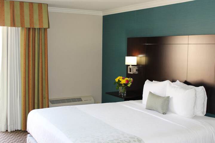 Room 10 of 22