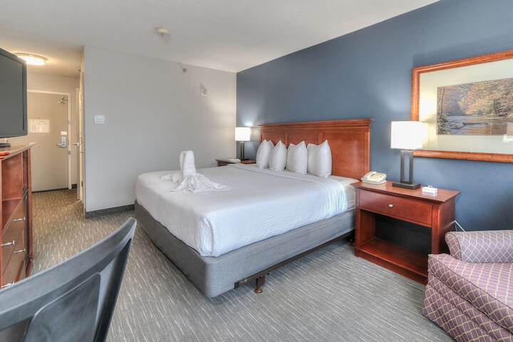 Room 53 of 77