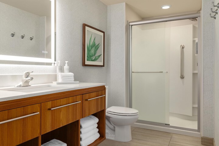 Home2 Suites by Hilton Farmington / Bloomfield