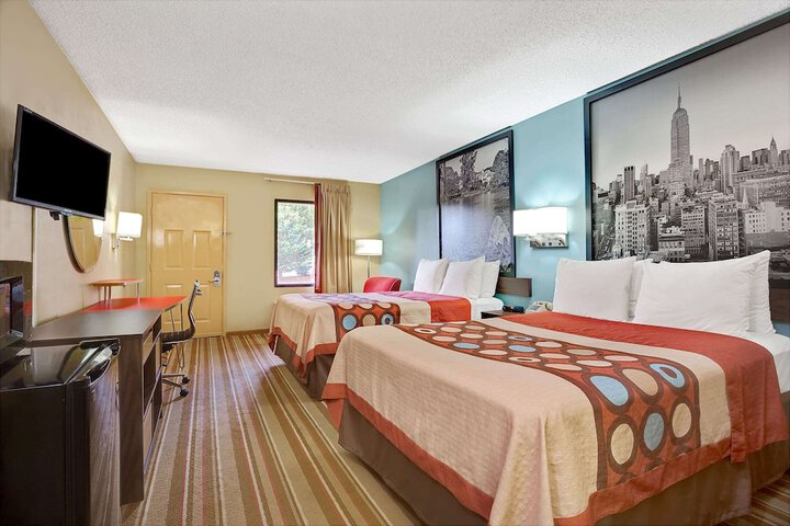 Room 5 of 15