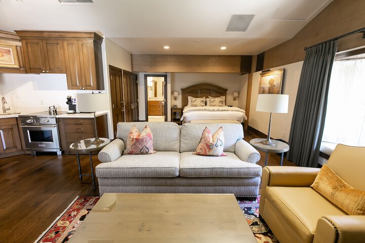 Room 390 of 500
