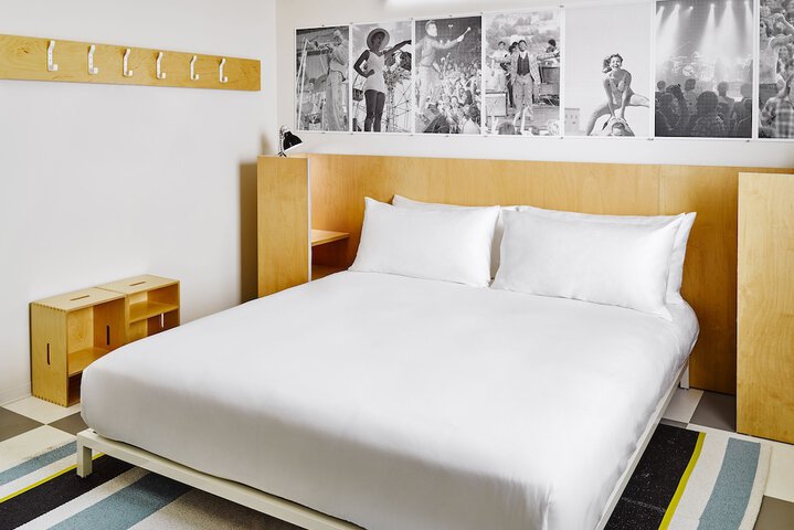 Room 40 of 62
