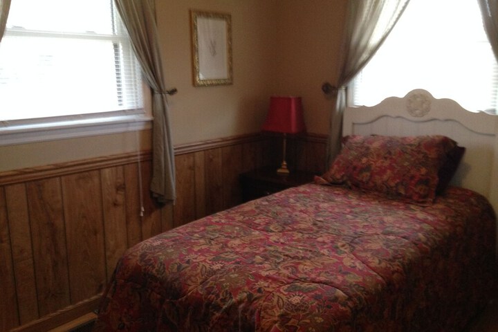 Phillips Historic Motel & Cottages