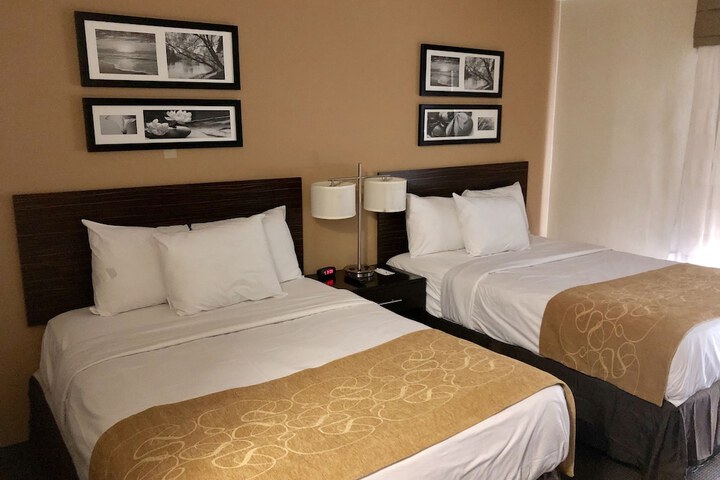 Room 10 of 14