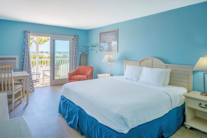Drifting Sands Oceanfront Hotel