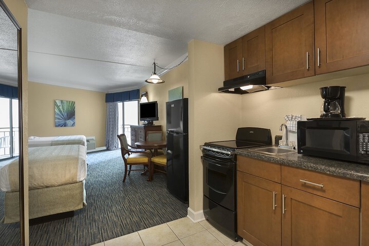 Room 15 of 43