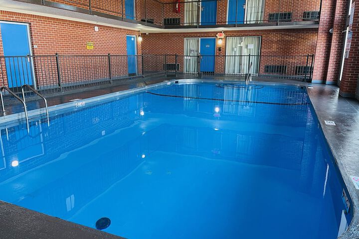 Pool 11 of 34