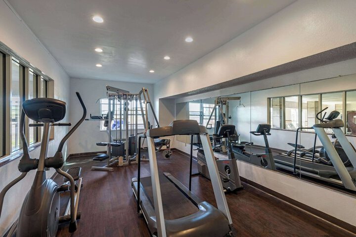 Quality Suites Addison - Dallas