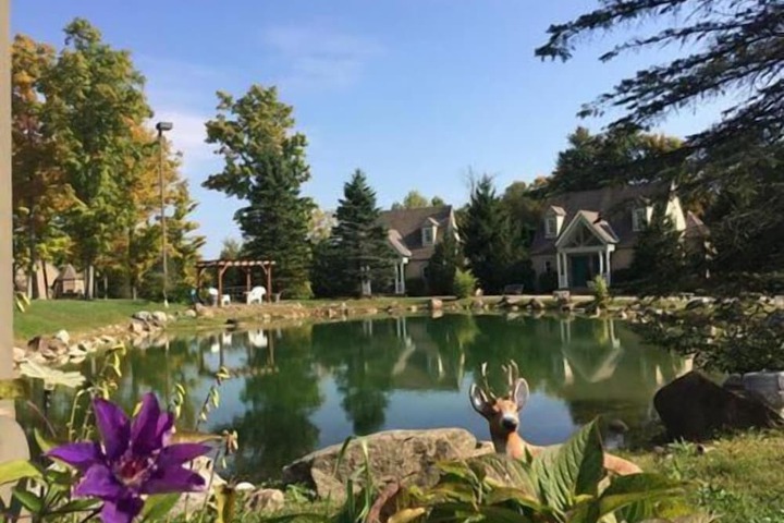 Spruce Hill Inn and Cottages