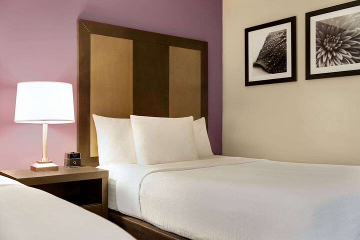Room 26 of 32