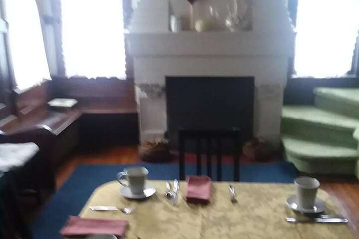 Dining 33 of 53