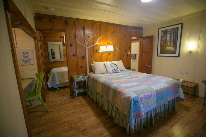Room 182 of 236