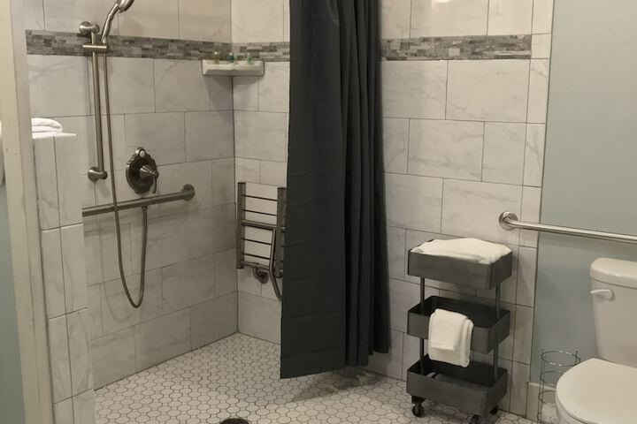 Room 29 of 65