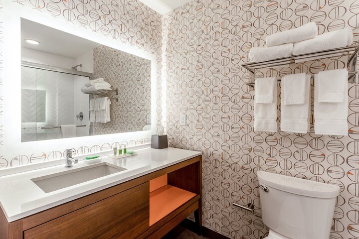 Holiday Inn & Suites Cedar Falls - Waterloo Event Center by IHG