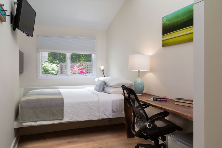 The Woodstock Inn on the Millstream