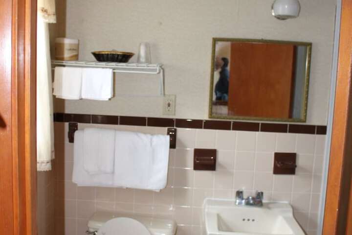 Room 11 of 15
