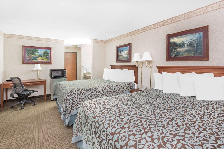 Room 8 of 14