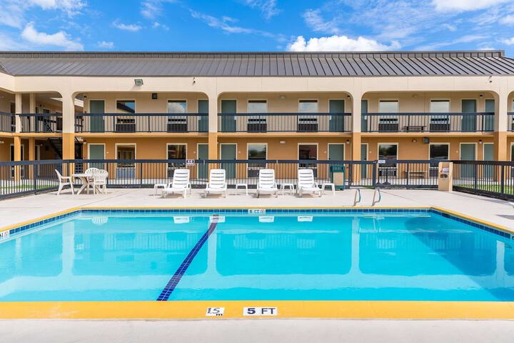 Pool 8 of 52