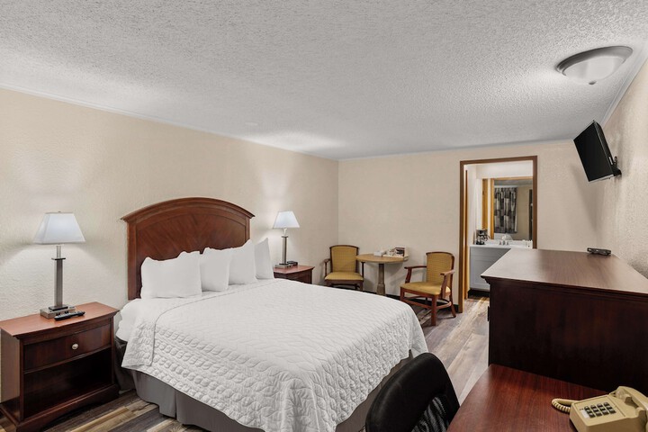 Room 21 of 40
