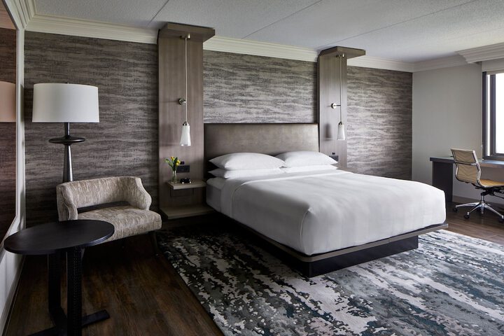 Room 42 of 104