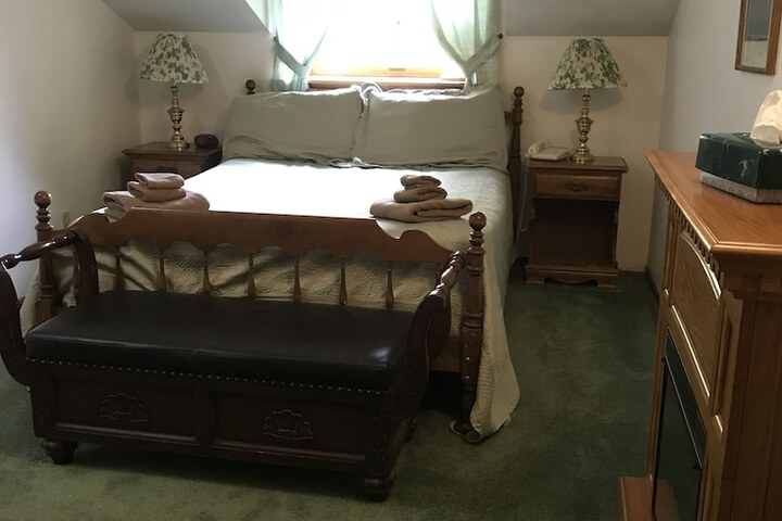 Room 49 of 68