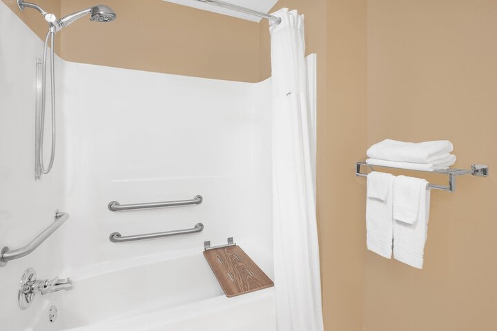 Room 15 of 16
