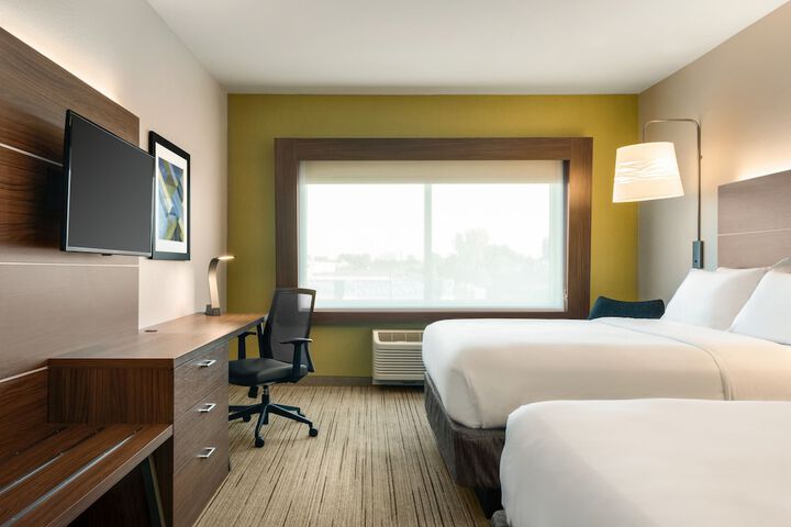 Room 15 of 39