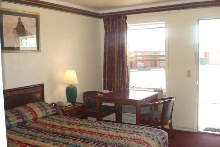 Antlers Budget Inn