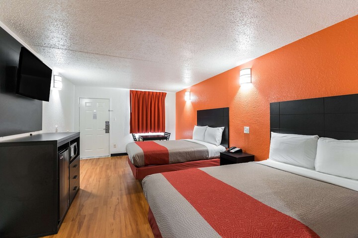 Room 21 of 33