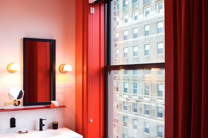 Room 16 of 78