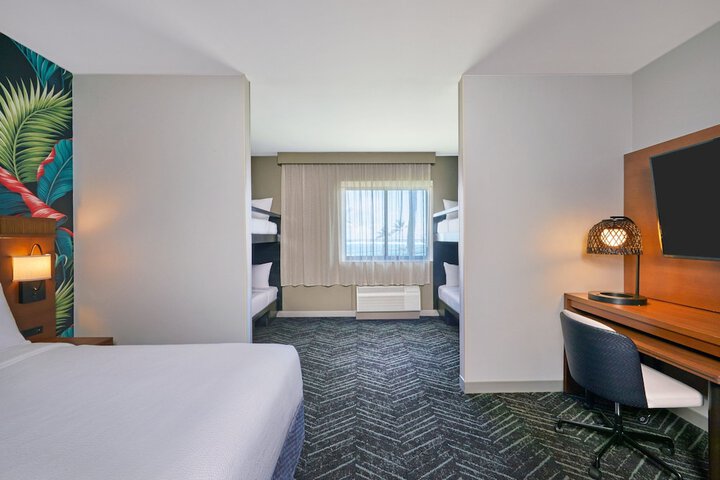 Room 50 of 77