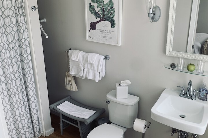 Room 30 of 65