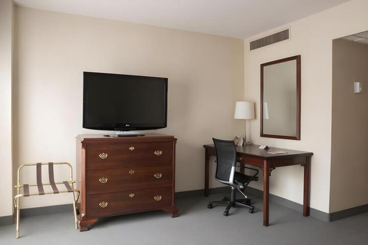 The Roehampton Hotel