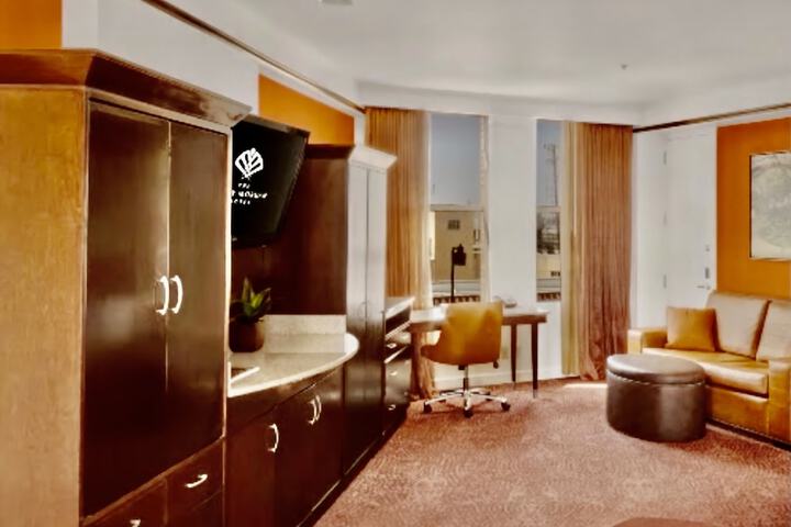 Room 83 of 169