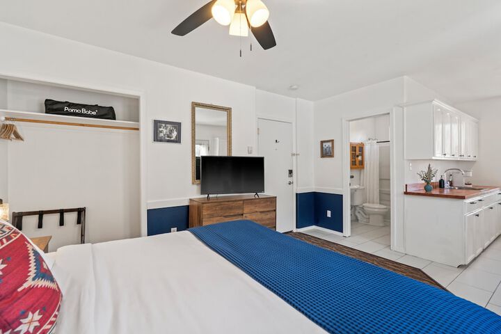 Room 27 of 47