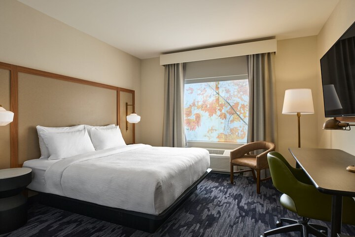Room 10 of 21