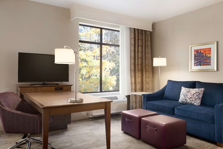 Room 17 of 37