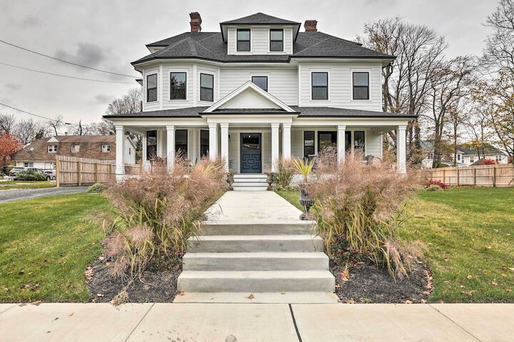 Grand Long Branch Home: 1 Block to Beach!